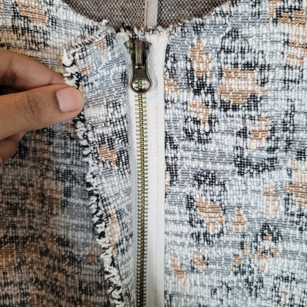 DOLAN Womens Tweed Textured Fringe Zip Blazer Jacket Size Small Beige Preppy - Picture 4 of 10